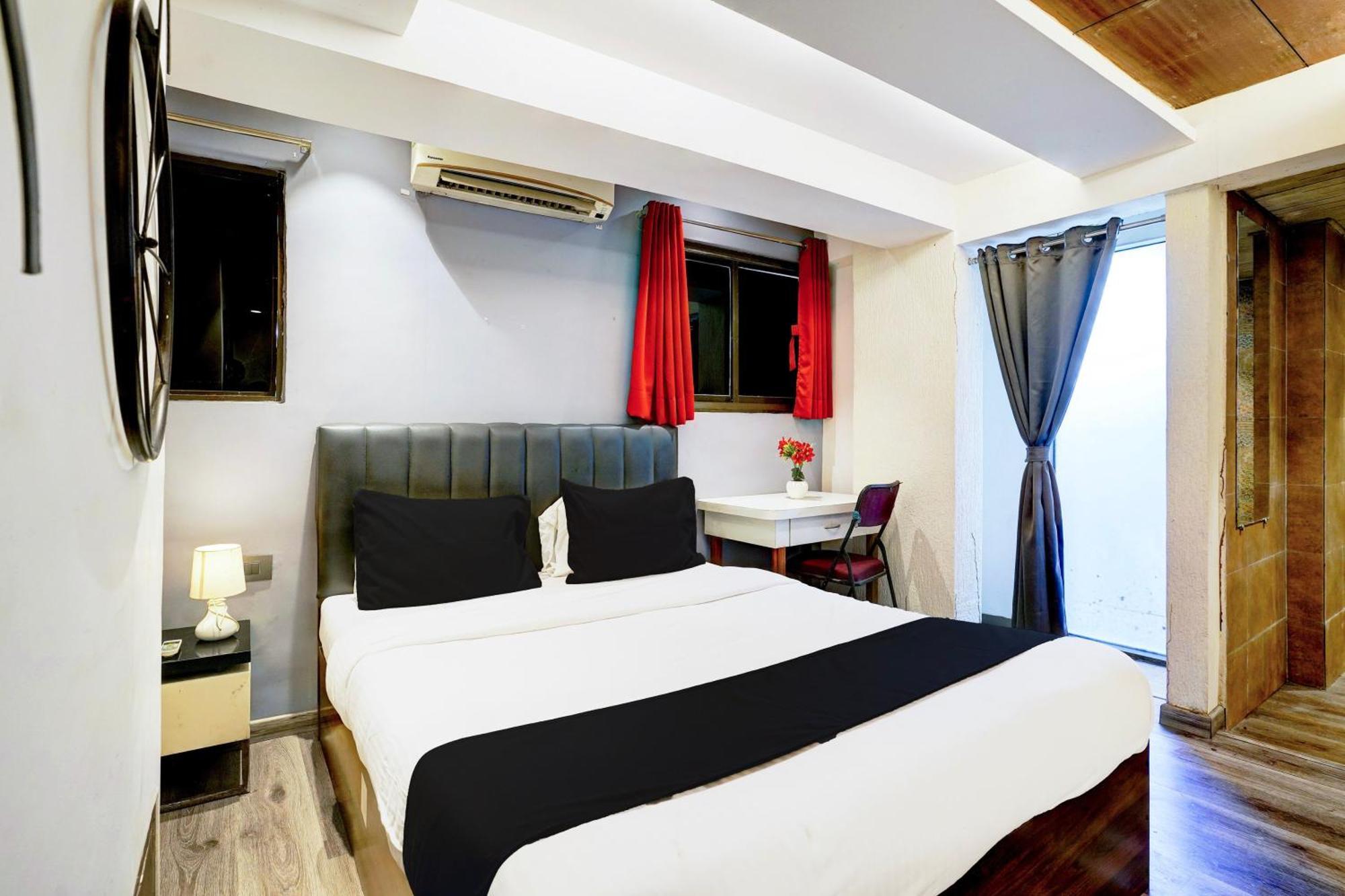 Super Hotel O Seawoods Near Palm Beach Road Formerly Sai Roop Navi Mumbai Bagian luar foto